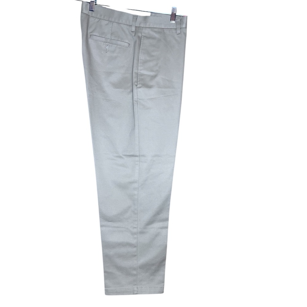 Cambridge Classic men’s  34X30 beige flat front pants 100% cotton pockets